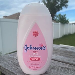 Johnsons Baby Lotion Nourishes Baby’s Skin For 24 HRS 10.2 oz